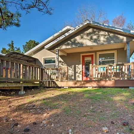 Broken Bow Cottage With Deck, Hot Tub And Fire Pit! Exteriör bild