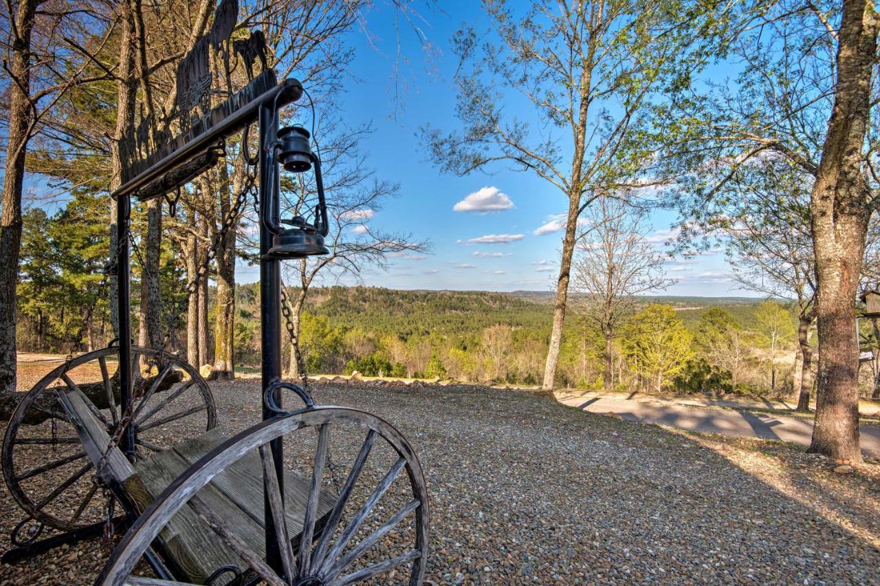 Broken Bow Cottage With Deck, Hot Tub And Fire Pit! Exteriör bild